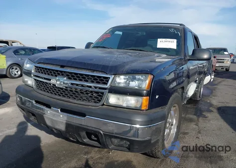 2004 Chevrolet Avalanche 1500 из США, поврежденный, VIN 3GNEC12T74G219623